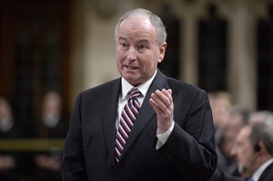 As government considers extension, Nicholson says Canada in Iraq for long term | iNFOnews.ca CP32158837