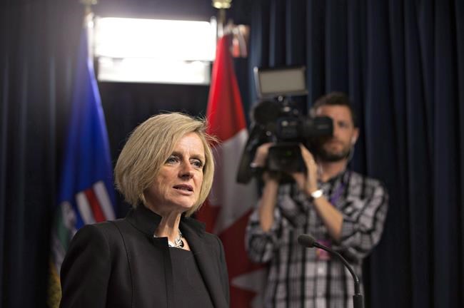 Notley gets kudos on Fort McMurray fire handling, but hard work just beginning | iNFOnews.ca