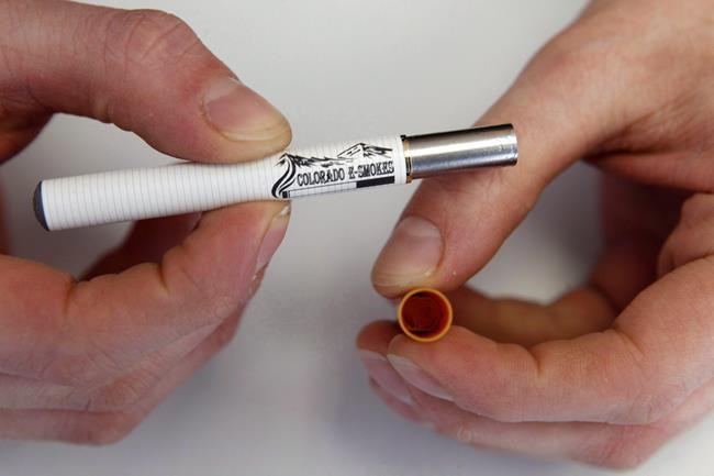 Climbing e-cigarette use among teens require federal regulations: study | iNFOnews.ca