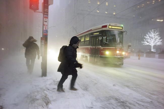 Snowstorm hits southern Ontario, expected to last until Tuesday evening | iNFOnews.ca