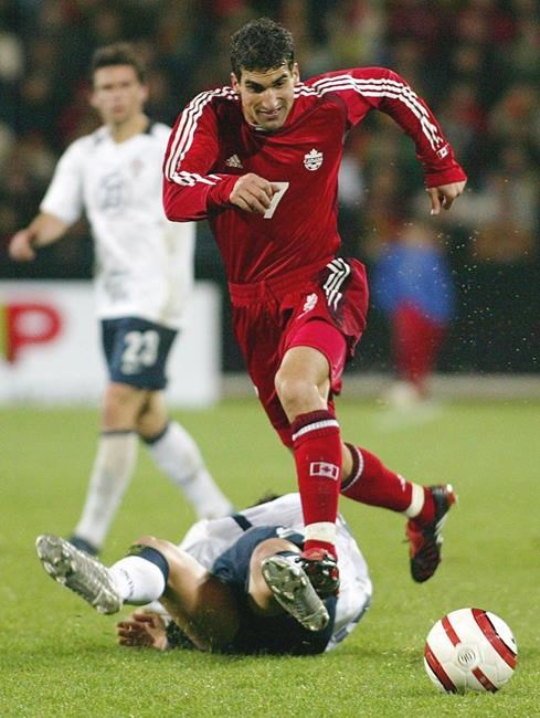 Former captains Paul Stalteri, Amy Walsh named to Canada Soccer Hall of Fame | iNFOnews.ca