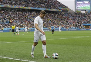 England captain Steven Gerrard retires from international football to concentrate on Liverpool | iNFOnews.ca CP29208710