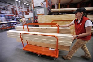 Home Depot confirms data breach, says it affected customers in Canada, U.S. | iNFOnews.ca CP29811144
