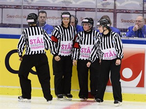 Seven years after the men, women get second referee at world hockey championship | iNFOnews.ca CP32499734