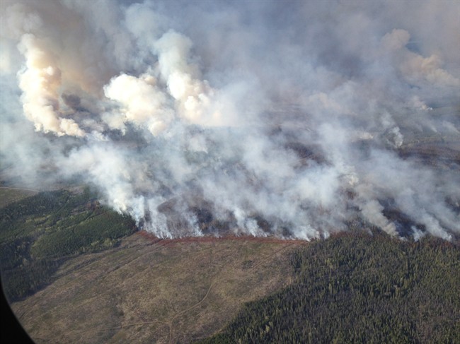 Fire crews suffer setback in battle against wildfire in B.C.'s Interior | iNFOnews.ca CP33132527