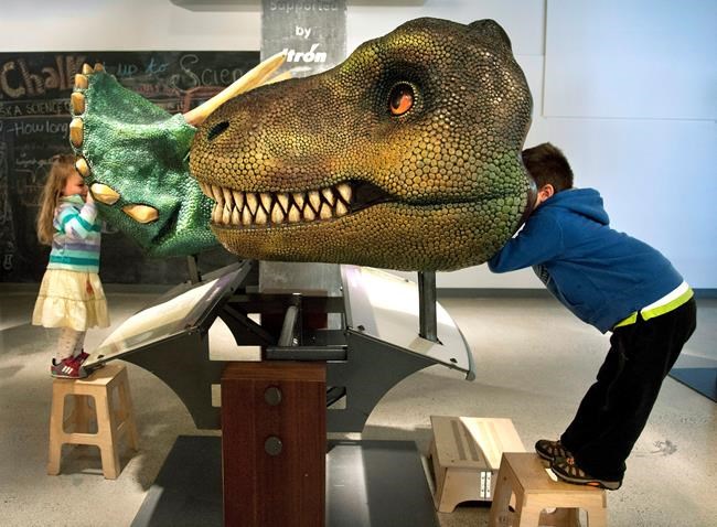 T. Rex would have had lips, Toronto paleontologist says in new research | iNFOnews.ca