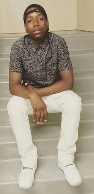 Police say 17-year-old boy dies after shooting in northwestern Toronto | iNFOnews.ca Police say 17-year-old boy dies after shooting in northwestern Toronto | iNFOnews.ca