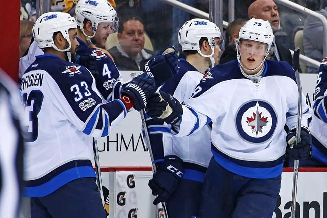Matthews, Laine exude similar cool while handling historic rookie seasons | iNFOnews.ca CP1794764170