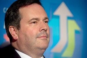 Cost of satellite ministerial staff soars by 70 per cent during austerity years | iNFOnews.ca CP29936863