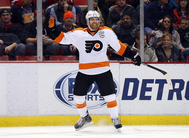 Philadelphia Flyers captain Claude Giroux misses rare game to injury | iNFOnews.ca CP36455837