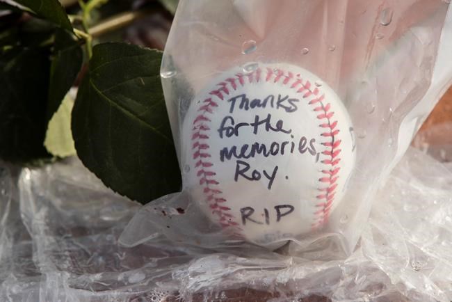Family, friends, teammates say final goodbye to Roy Halladay | iNFOnews.ca CP328371548