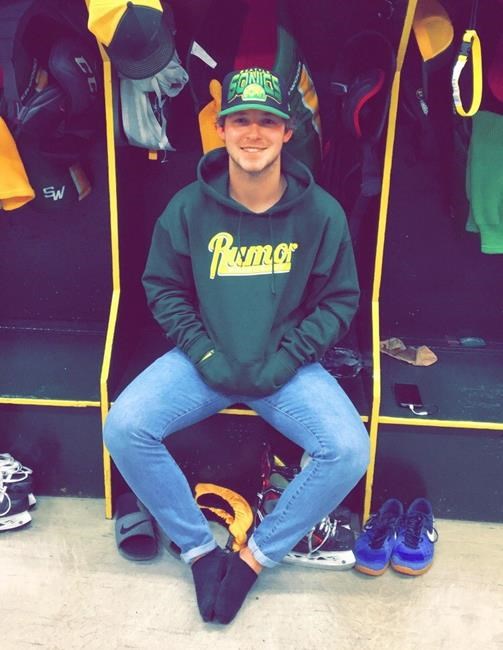 'We play for them:' Bronco to return to ice for his first game since bus crash | iNFOnews.ca