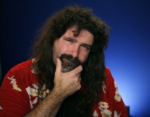 Pro wrestler Mick Foley booted for cheating at Wing Bowl by hiding uneaten wings in fanny pack | iNFOnews.ca CP31696857