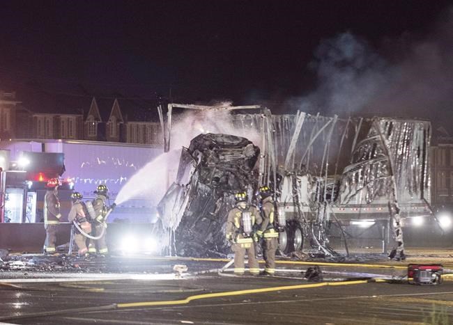 Family of women killed in fiery crash searching for Good Samaritan | iNFOnews.ca CP1659016582