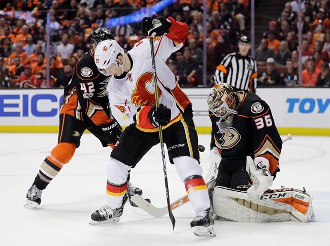 Calgary Flames look for series turnaround at home against Anaheim Ducks | iNFOnews.ca