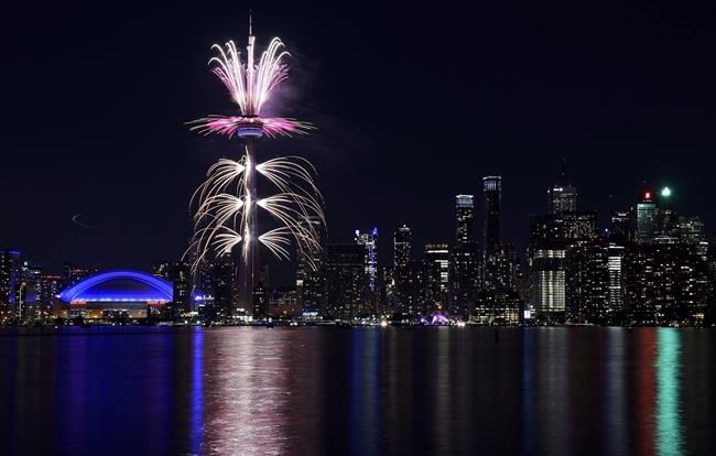 Toronto broke visitor records in 2017, 43.7 million visitors spent $8.8 billion | iNFOnews.ca Toronto broke visitor records in 2017, 43.7 million visitors spent $8.8 billion | iNFOnews.ca