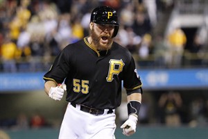 Blue Jays sign Canadian catcher Russell Martin to US$82-million, five-year deal | iNFOnews.ca CP30754504