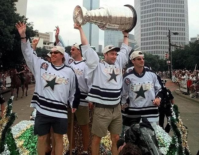 Guy Carbonneau, Hayley Wickenheiser headline Hockey Hall of Fame's class of 2019 | iNFOnews.ca