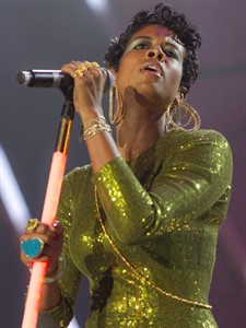 After six albums, R&B star Kelis says she's 'consistently inconsistent' | iNFOnews.ca