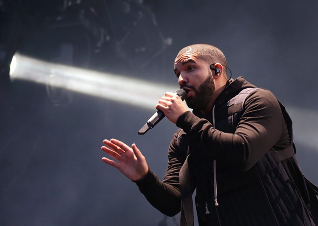 Drake invokes Joe Carter in latest shot at Meek Mill, 'Back to Back' | iNFOnews.ca CP34012285
