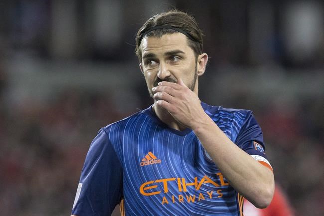 Toronto FC coach wants NYCFC star David Villa suspended for kicking out at player | iNFOnews.ca