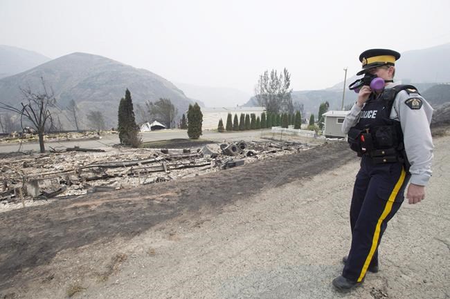 District at centre of B.C. firefight says at least 41 more homes lost | iNFOnews.ca