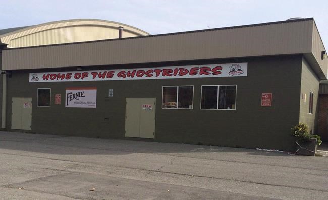 Fernie, B.C., celebrates opening of outdoor rink following deadly ammonia leak | iNFOnews.ca Fernie, B.C., celebrates opening of outdoor rink following deadly ammonia leak | iNFOnews.ca