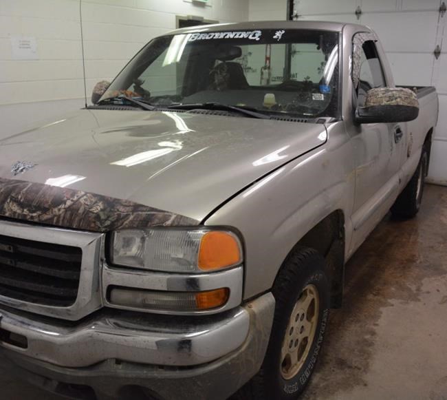 Police release photos of suspected truck in Aboriginal man's hit-and-run death | iNFOnews.ca
