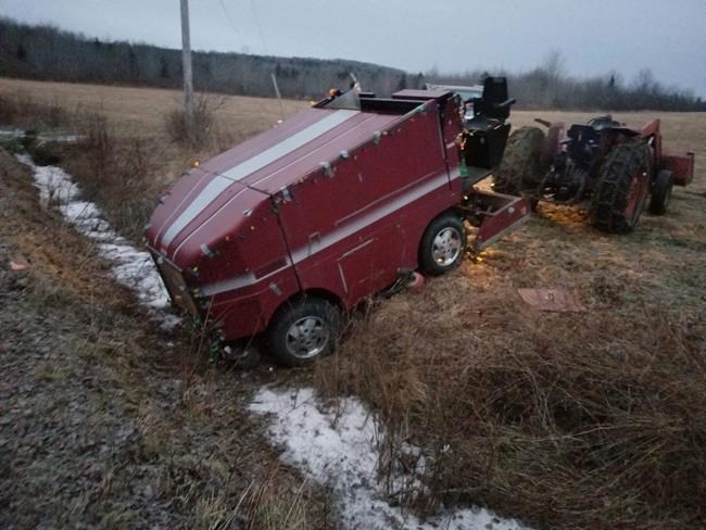 Zamboni stranded in N.S. ditch takes off as amusing Canadian snapshot | iNFOnews.ca Zamboni stranded in N.S. ditch takes off as amusing Canadian snapshot | iNFOnews.ca