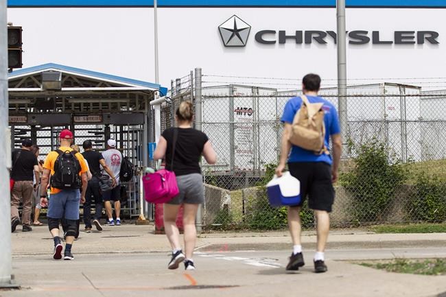 Politicians voice support for Windsor auto workers as 1,500 job to be cut | iNFOnews.ca
