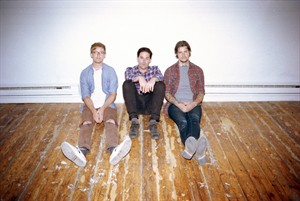 Toronto noise trio Metz drops debut while international press goes wild | iNFOnews.ca CP20363419
