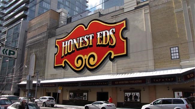 Portion of iconic Honest Ed's sign in Toronto to be saved | iNFOnews.ca