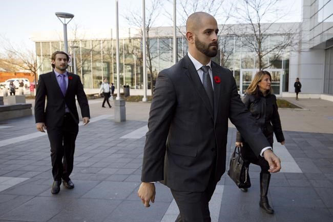 Toronto cop takes stand in assault trial, admits causing victim's eye injury | iNFOnews.ca