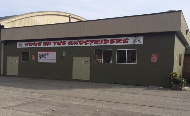 NHL hockey teams helps Fernie, B.C., recover from ice rink tragedy | iNFOnews.ca