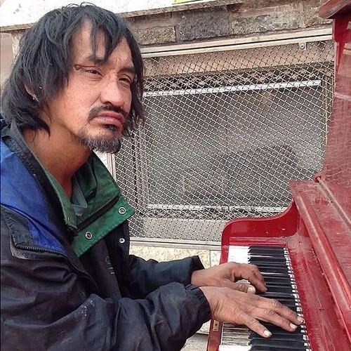 Homeless Edmonton piano player who gained fame from viral video dies at 46 | iNFOnews.ca Homeless Edmonton piano player who gained fame from viral video dies at 46 | iNFOnews.ca