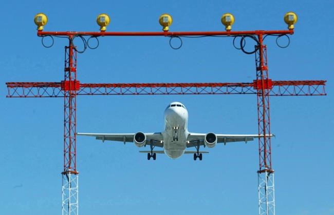 Canadian airline profits will fall in 2018 on higher costs: Conference Board | iNFOnews.ca