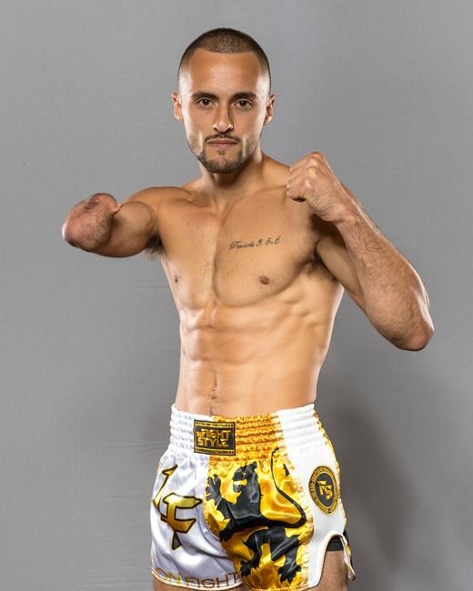 One-handed Calgary Muay Thai fighter looks to turn heads in Las Vegas | iNFOnews.ca