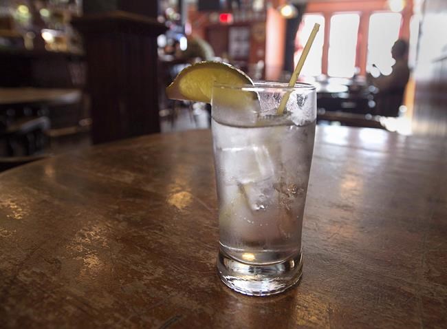 Harm reduction, student-led initiatives targeting binge-drinking at university | iNFOnews.ca