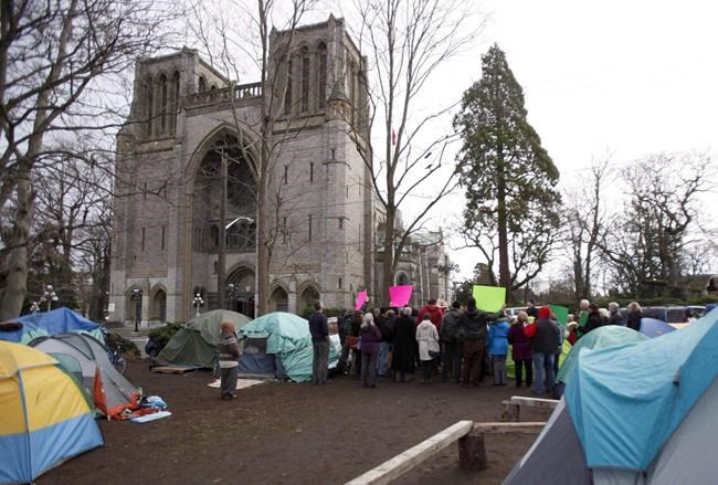 B.C. makes second bid to evict homeless people camping at Victoria courthouse | iNFOnews.ca