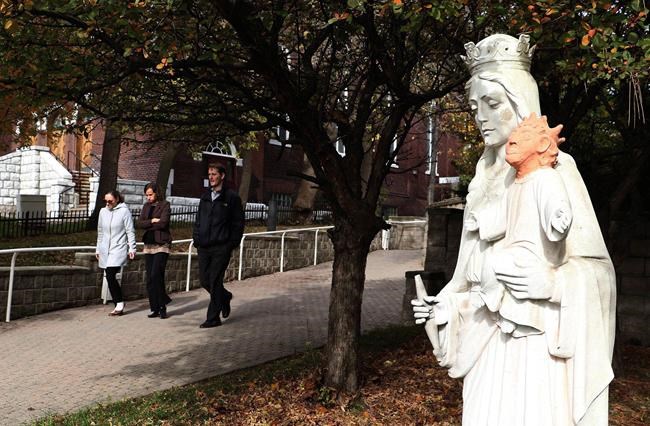 Baby Jesus statue to remain headless until May or June, says Sudbury, Ont., priest | iNFOnews.ca