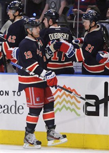 Locked-out NHL players expected to receive escrow cheques on Wednesday | iNFOnews.ca Locked-out NHL players expected to receive escrow cheques on Wednesday | iNFOnews.ca