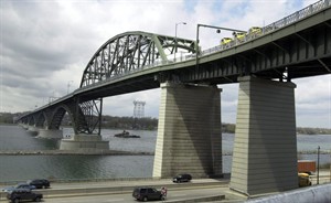 Gary Doer issues warning to New York state in Peace Bridge dispute | iNFOnews.ca CP23909047