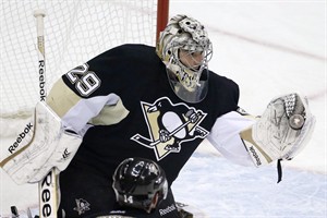 Sidney Crosby returns to ice after mumps diagnosis, 3 Penguin teammates tested | iNFOnews.ca CP31150711