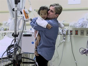 Kingston, Ont., girl home after liver transplant, twin sister waiting for donor | iNFOnews.ca CP32214879