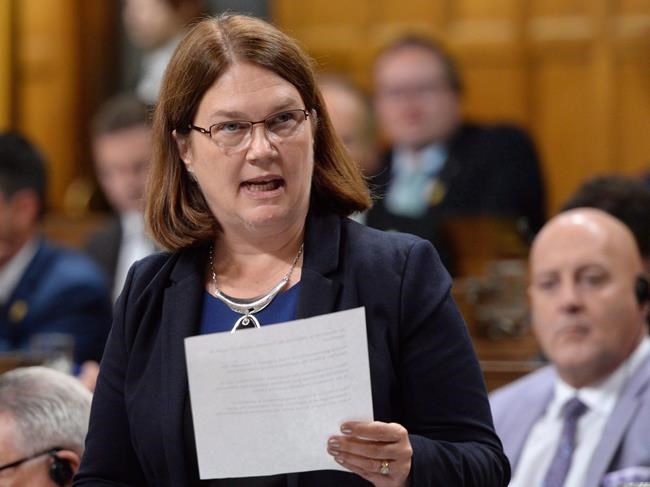 Fired-up Philpott challenges provinces, territories over health transfers | iNFOnews.ca CP1757615168