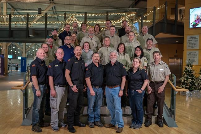 Canada sends two more groups of Canadians to Australia to help fight wildfires | iNFOnews.ca
