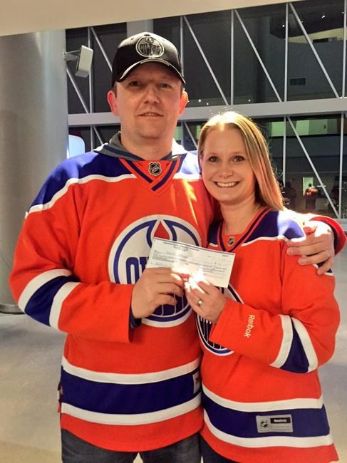 First Oilers playoff game in 11 years scores record 50-50 jackpot for couple | iNFOnews.ca
