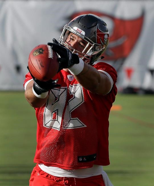 Canadian rookie tight end Auclair makes Buccaneers' 53-man roster | iNFOnews.ca