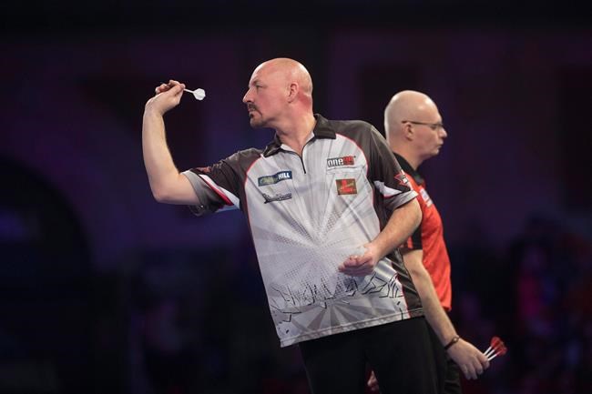 Canadian Jim Long living the darts dream at world championships in London | iNFOnews.ca