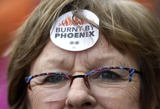 Replacing Phoenix pay system cheaper than fixing its mess will be, PBO reports | iNFOnews.ca CP64650118